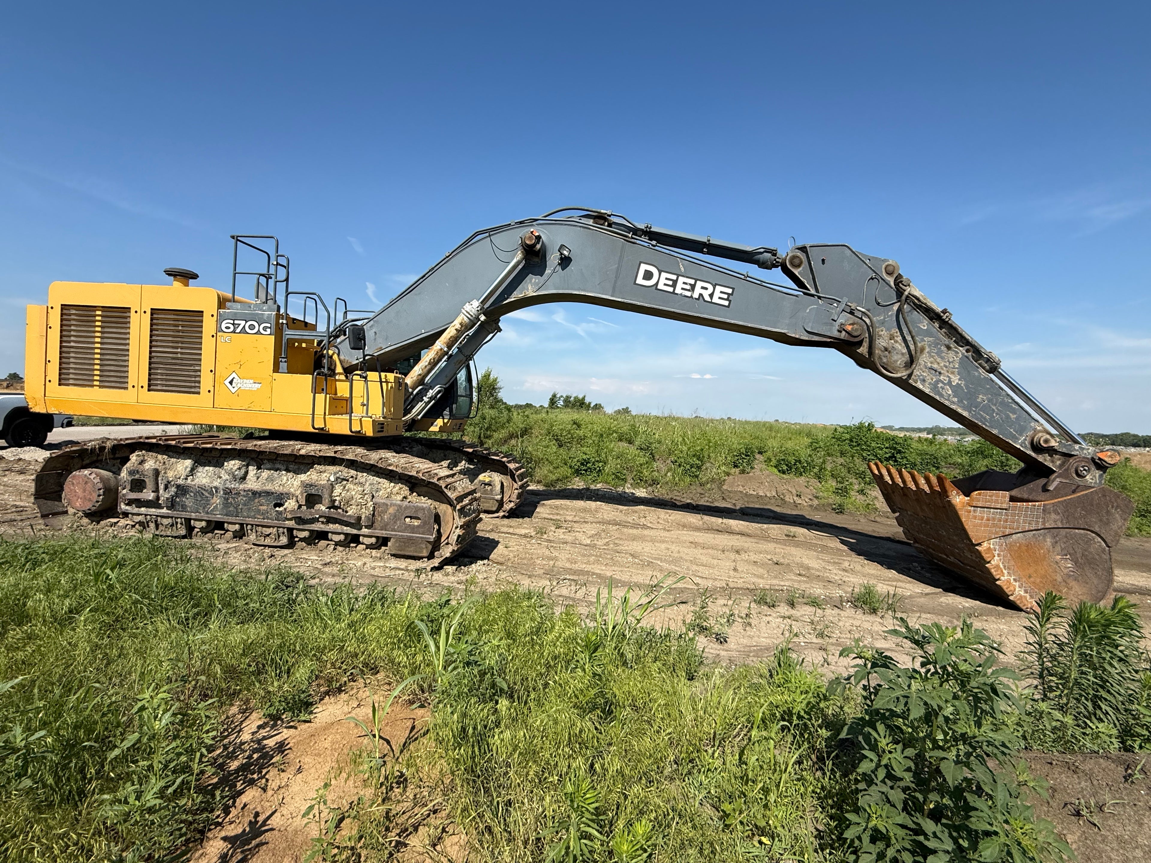 2017 Deere 670G LC with 11,505 Hrs