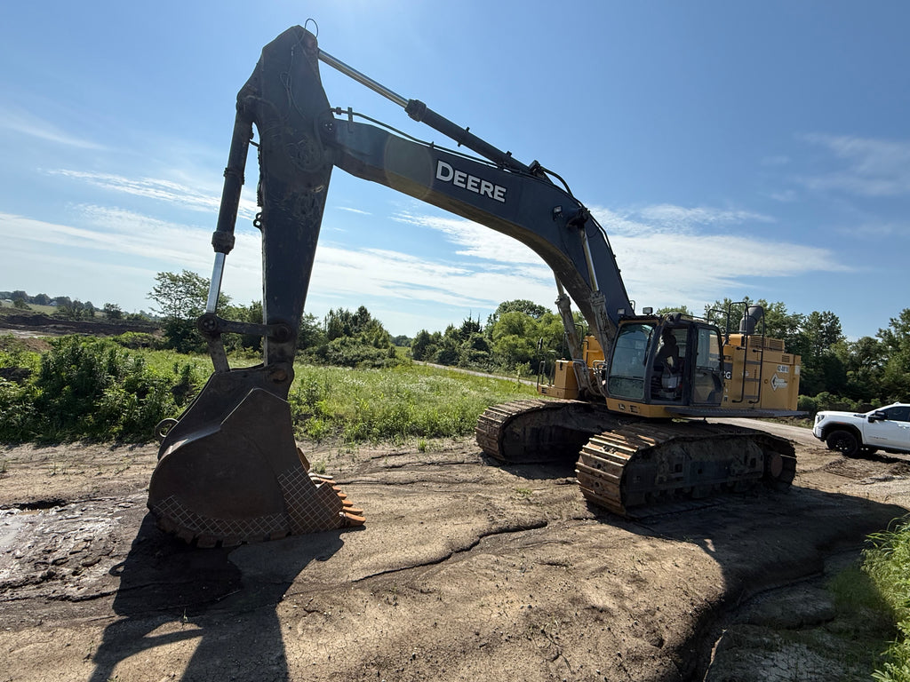 2017 Deere 670G LC with 11,505 Hrs