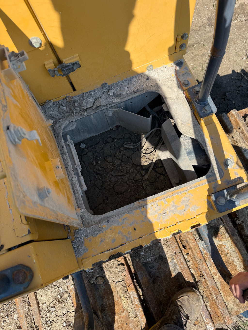 2017 Deere 670G LC with 11,505 Hrs