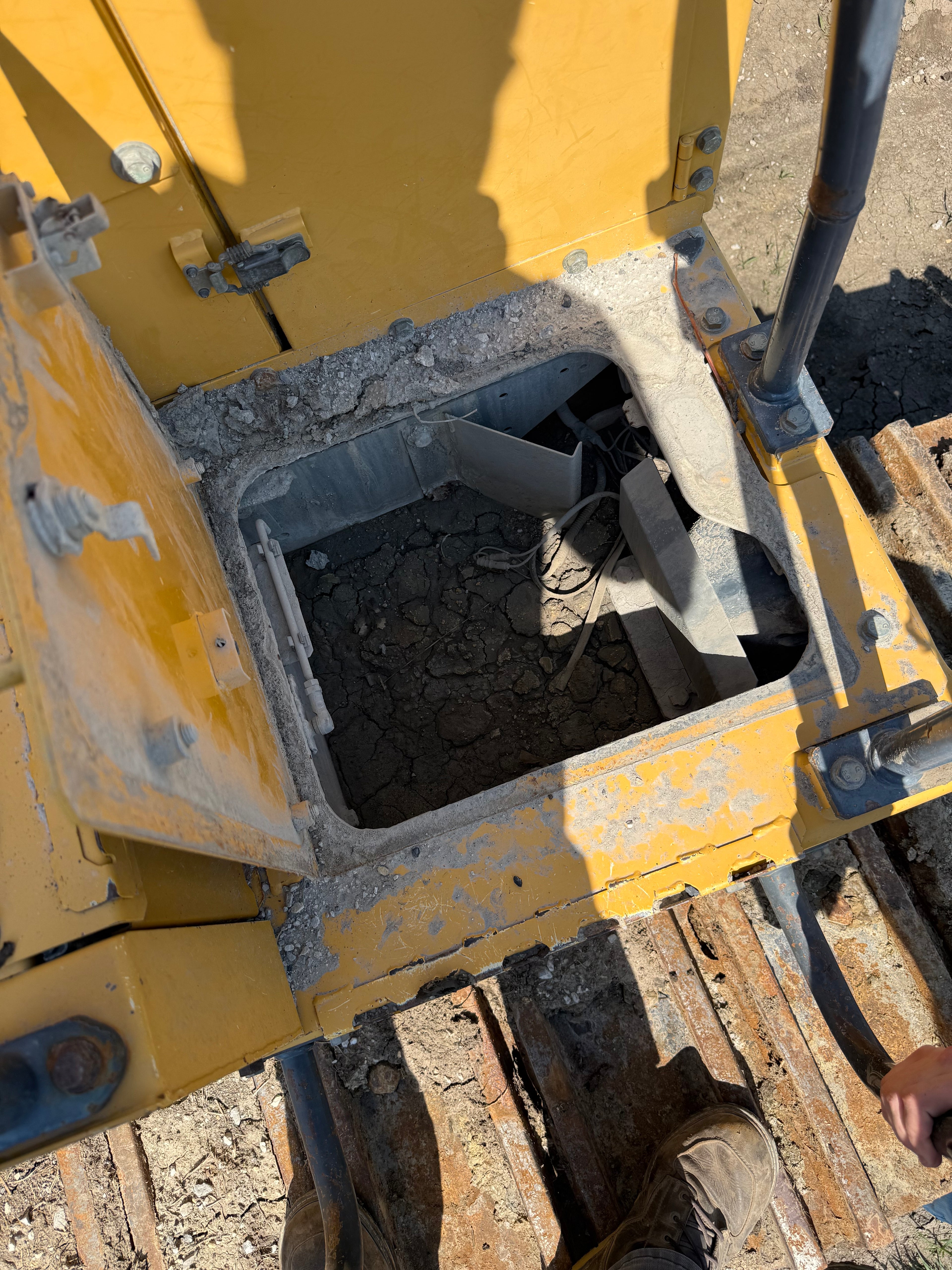 2017 Deere 670G LC with 11,505 Hrs