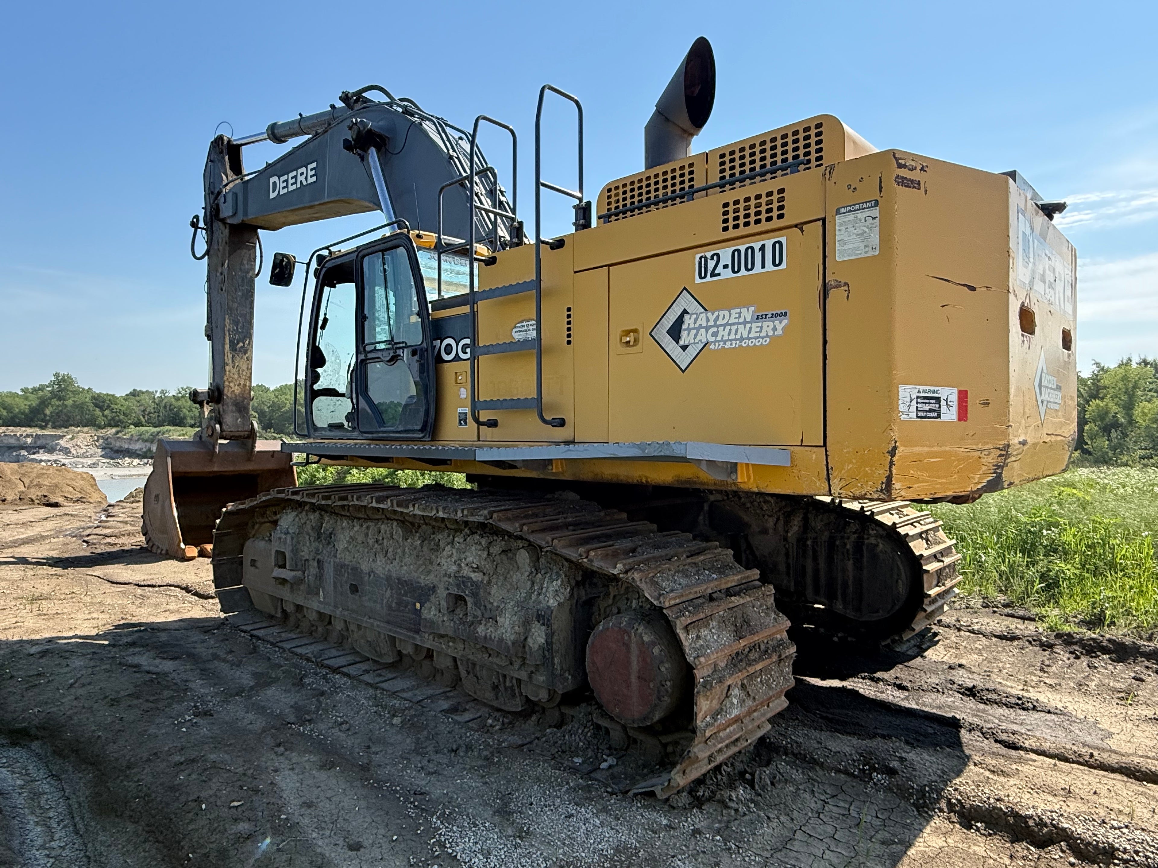 2017 Deere 670G LC with 11,505 Hrs