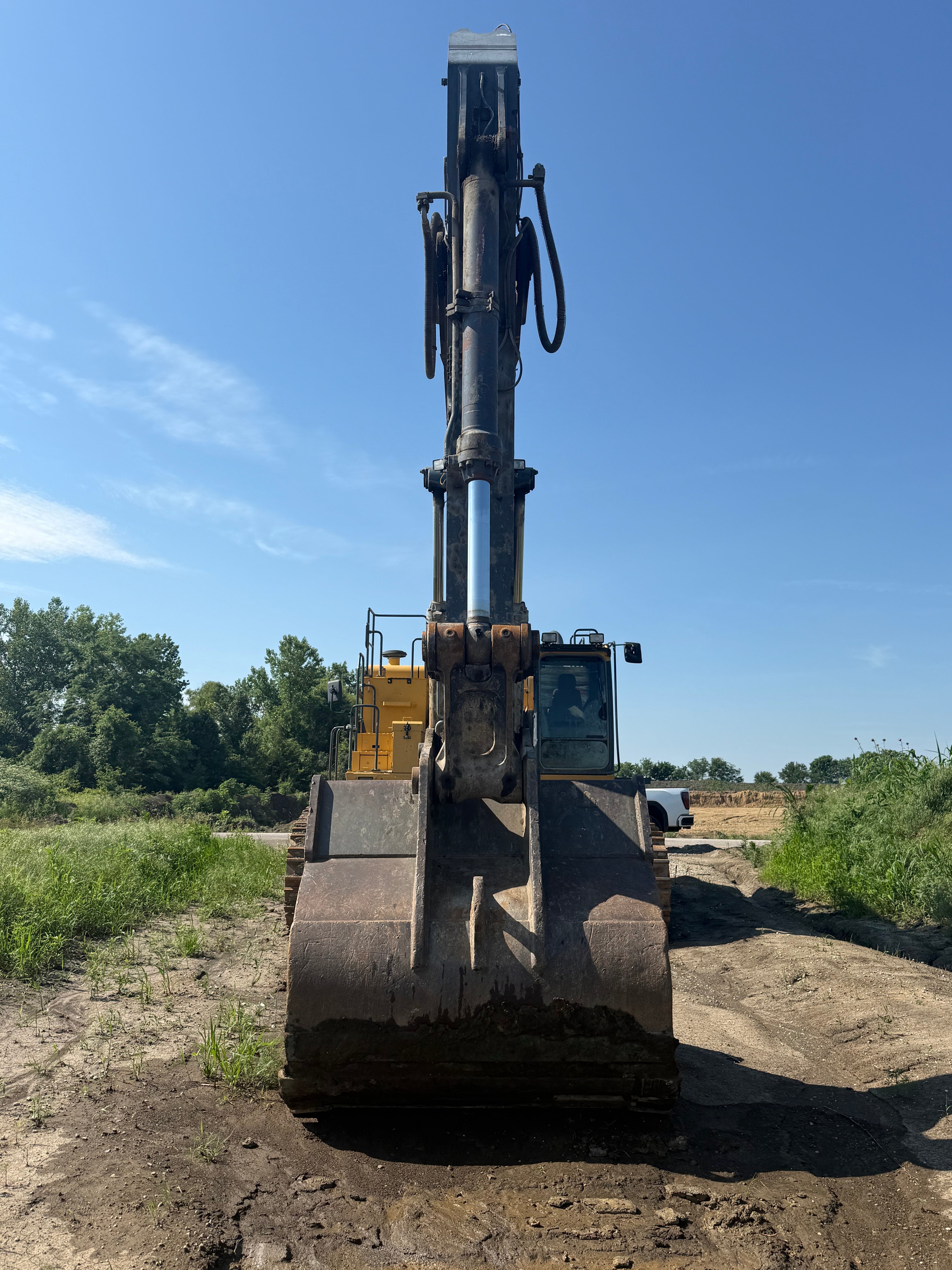 2017 Deere 670G LC with 11,505 Hrs