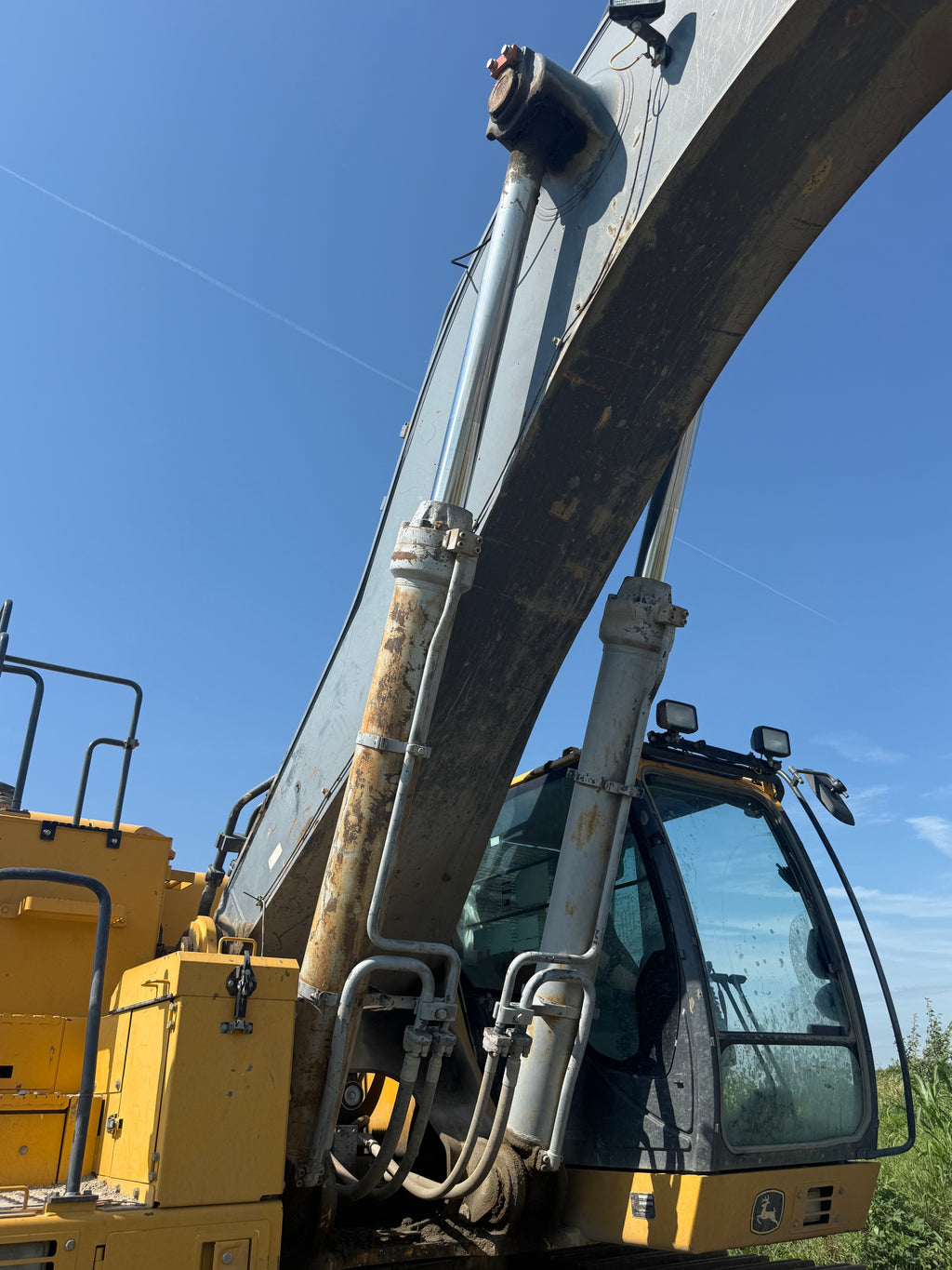 2017 Deere 670G LC with 11,505 Hrs