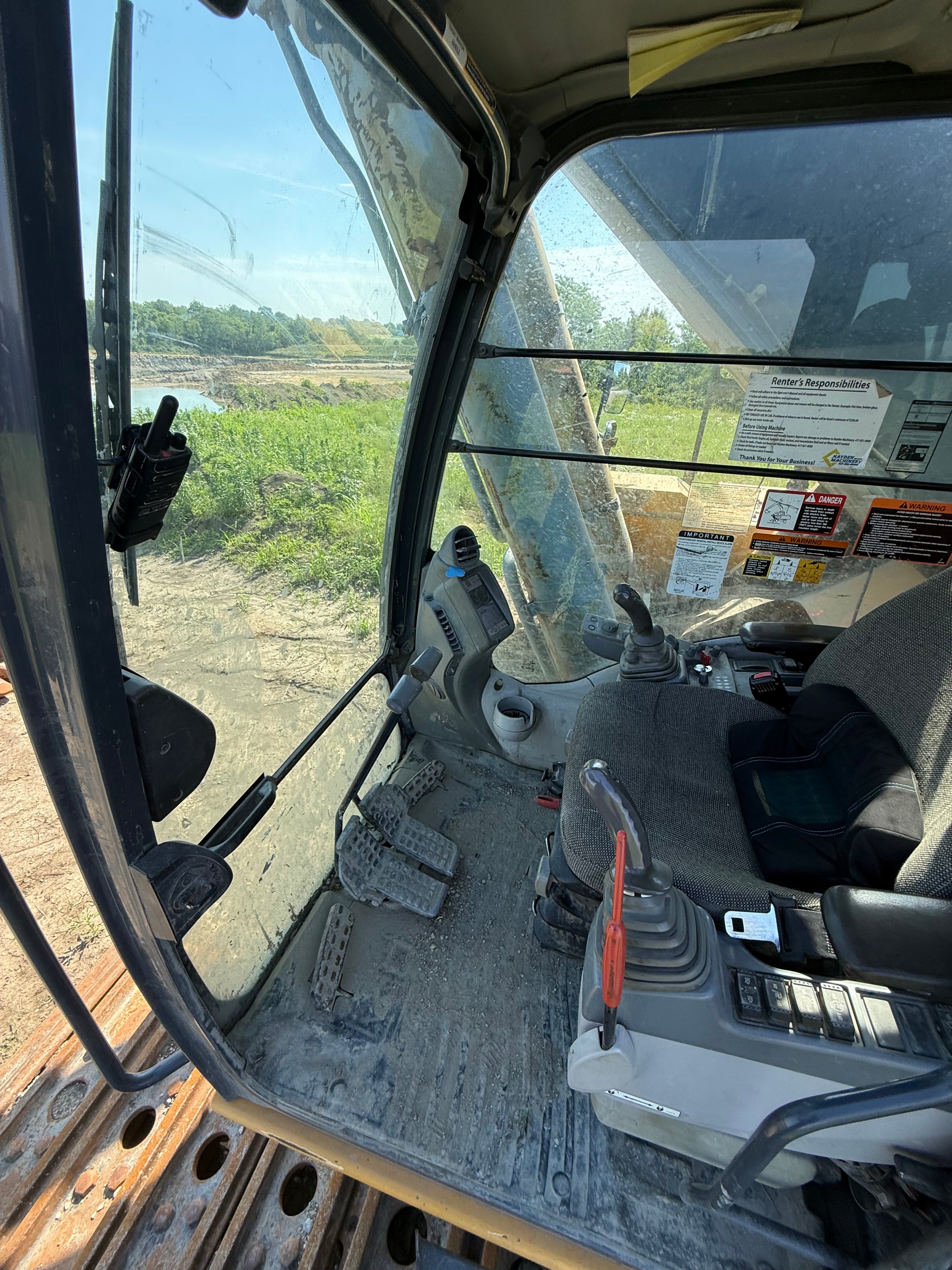 2017 Deere 670G LC with 11,505 Hrs