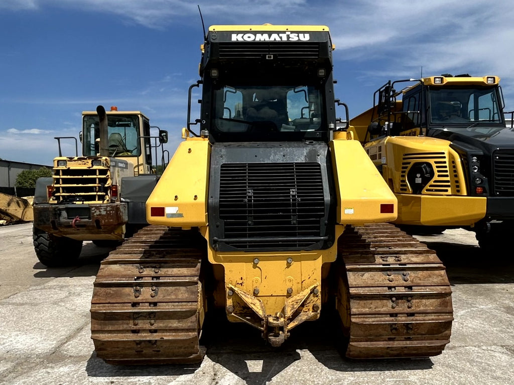 2022 D61PXi-24 with 2996 Hours