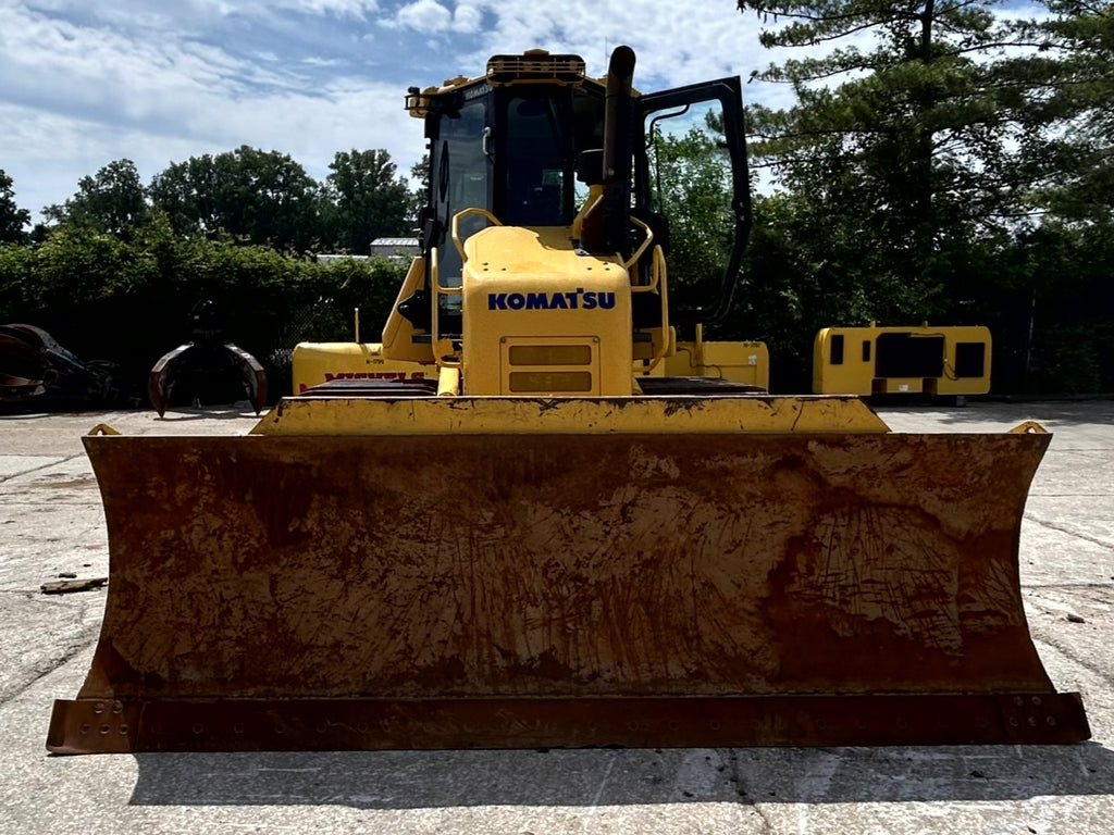 2022 D61PXi-24 with 2996 Hours