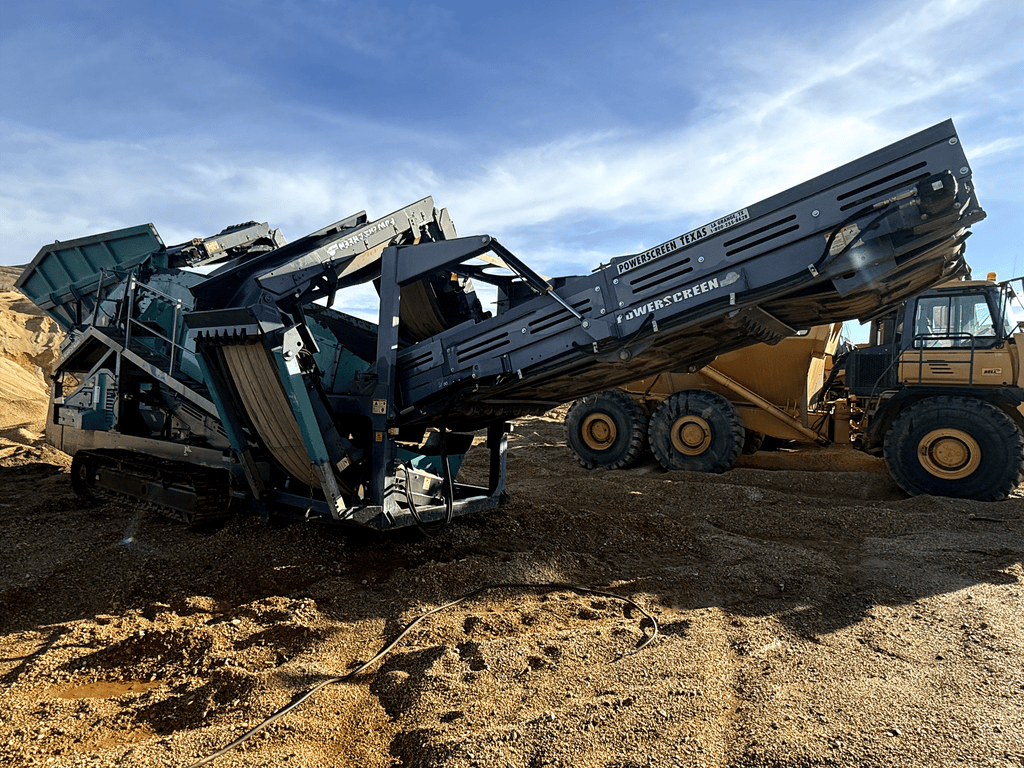 2018 Powerscreen Warrior 1800 with 3461 Hours