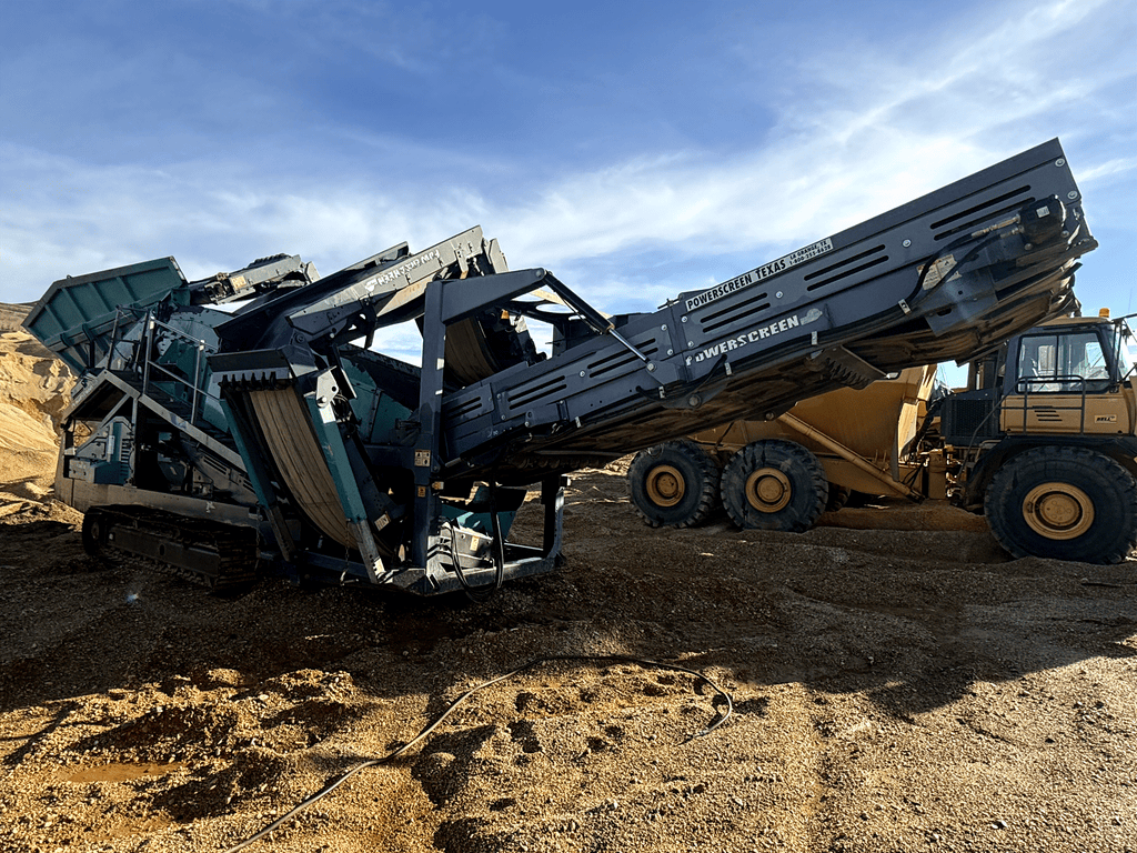 2018 Powerscreen Warrior 1800 with 3461 Hours