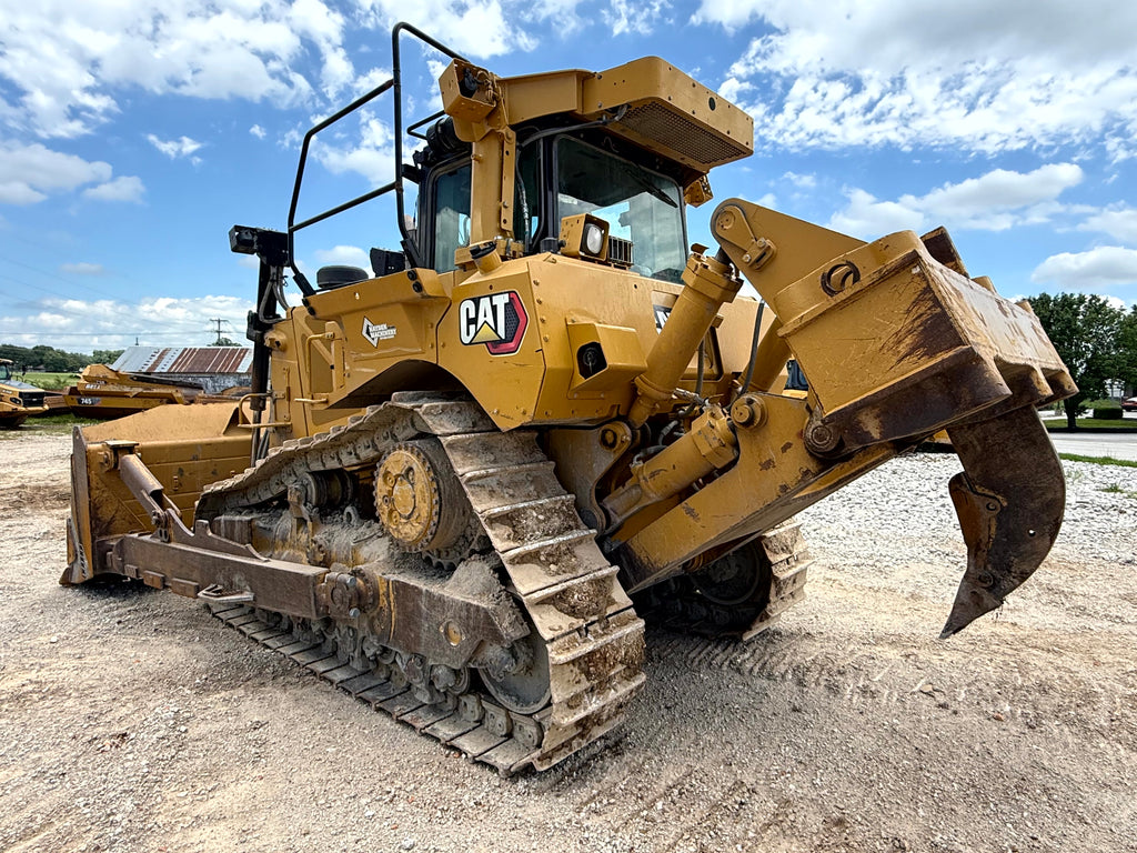 Used Cat D8T Dozer for Sale – 2011 Caterpillar D8T, 12,677 Hours, Ripper