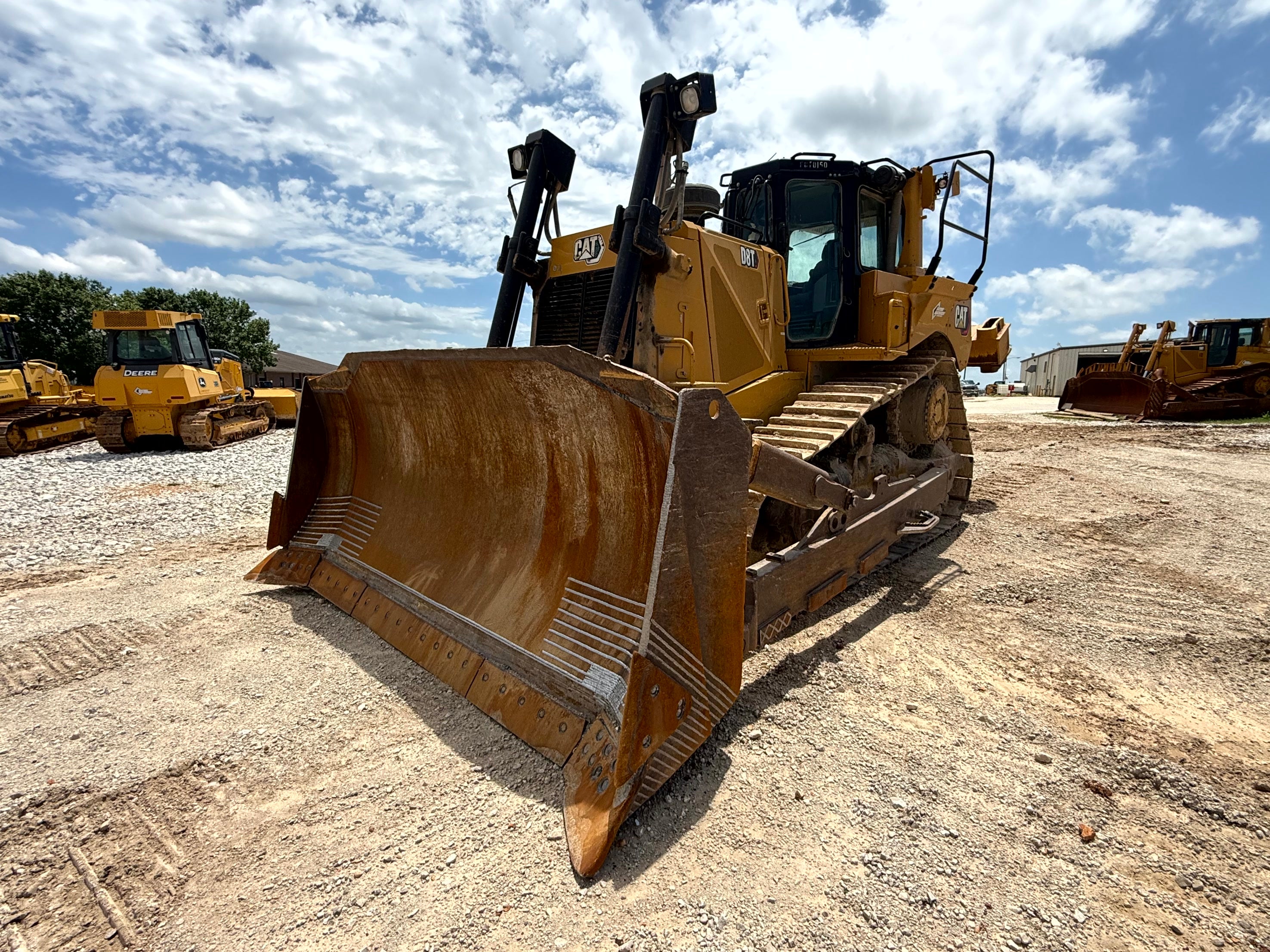 Used Cat D8T Dozer for Sale – 2011 Caterpillar D8T, 12,677 Hours, Ripper