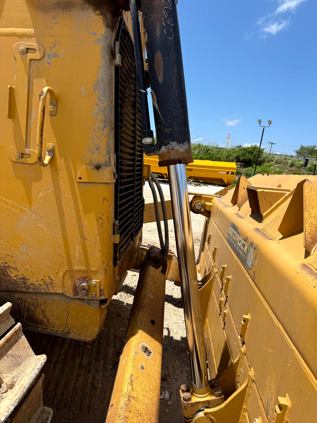 Used Cat D8T Dozer for Sale – 2011 Caterpillar D8T, 12,677 Hours, Ripper