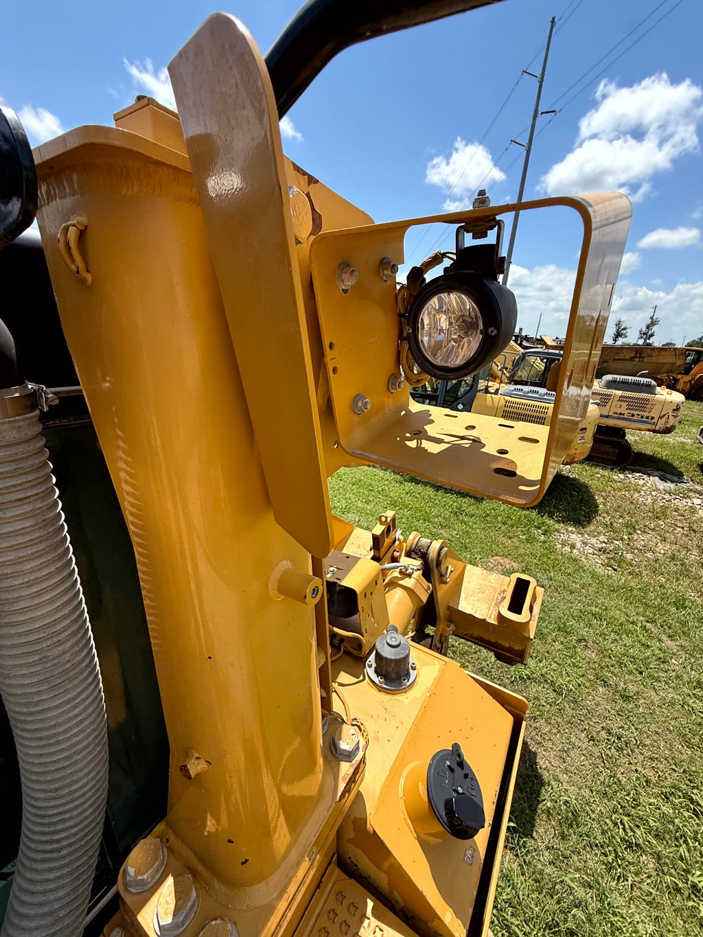 Used Cat D8T Dozer for Sale – 2011 Caterpillar D8T, 12,677 Hours, Ripper
